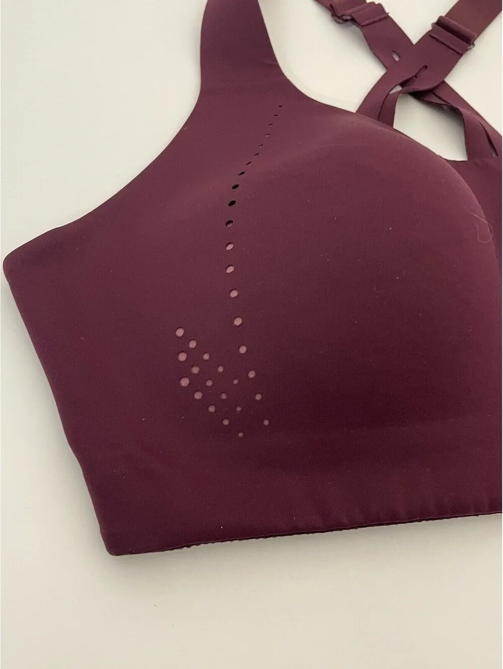 Lululemon AirSupport High Support Bra Cassis Red Merlot Size 38D GUC
